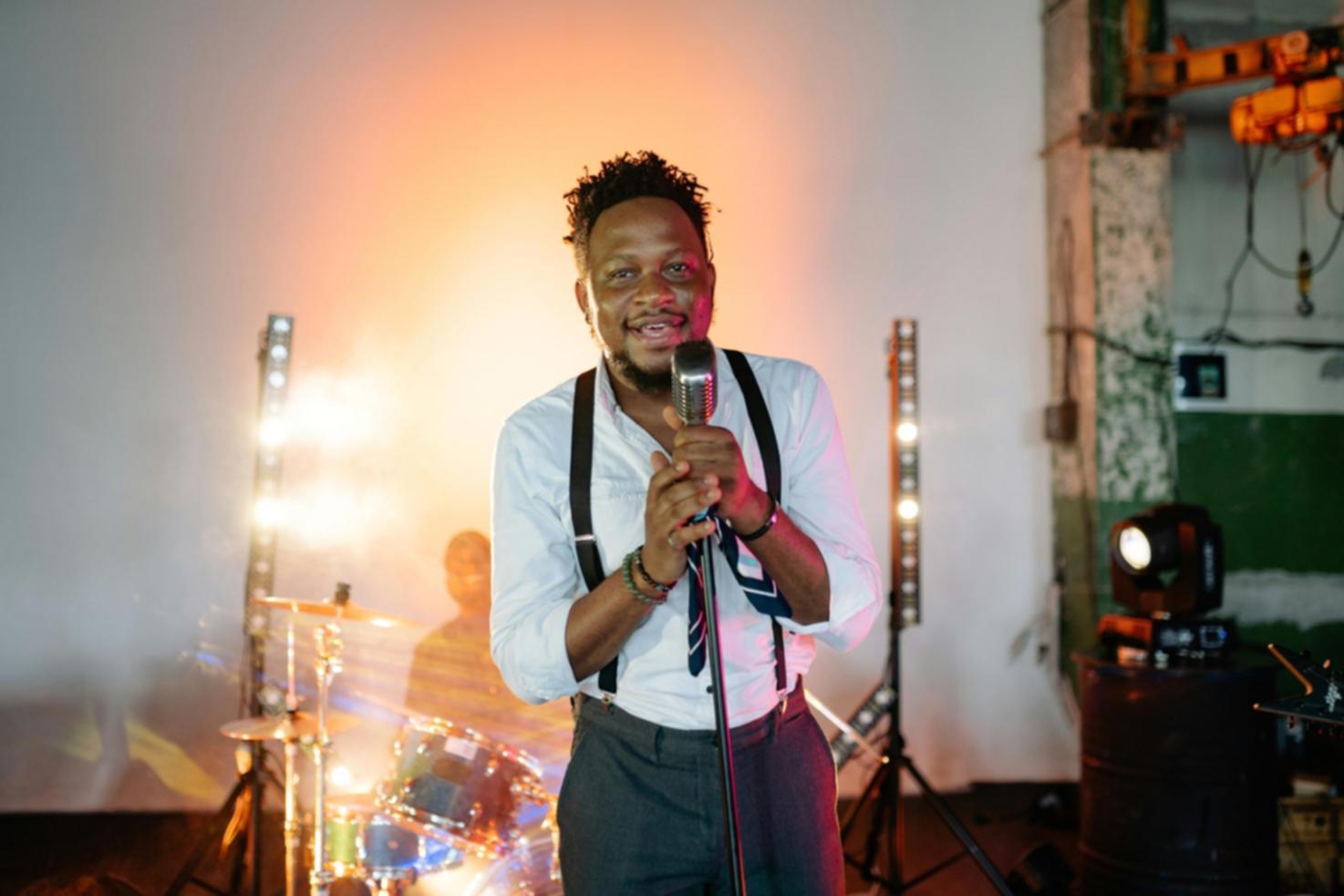 Sessione di songwriting in corso